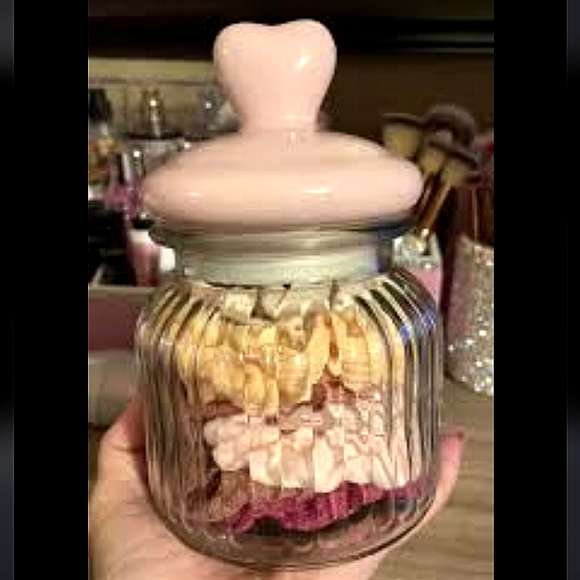 Beauty Bundle 2 Glass Containers w/ 💗 Lid, 🌹Stem Makeup Brush💗Beauty Blenders - Picture 13 of 16